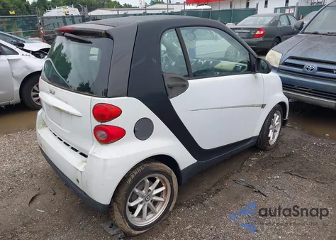 2009 Smart Fortwo Pure/Passion z USA, uszkodzony, nr VIN WMEEJ31X89K221011